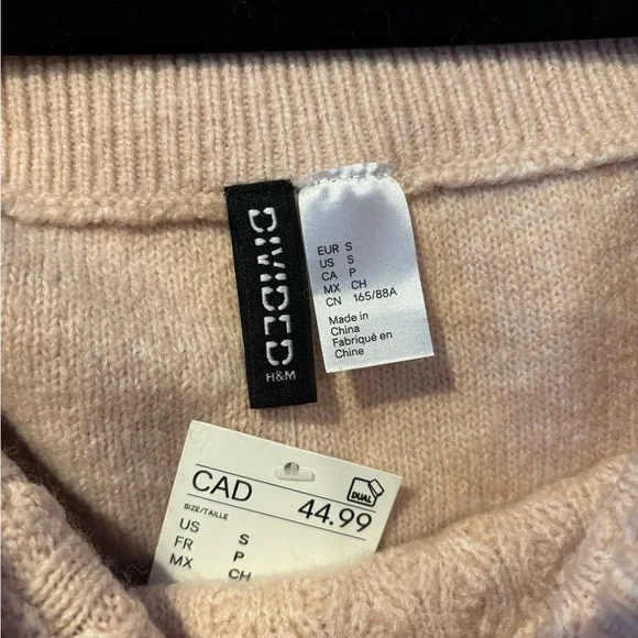 H&M OFF-THE-SHOULDER SWEATER - Picture 7 of 8